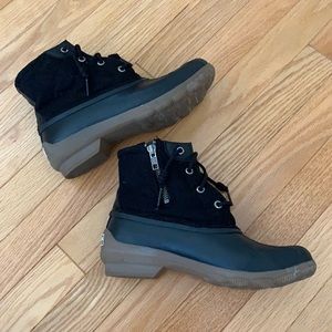Sperry snow boots